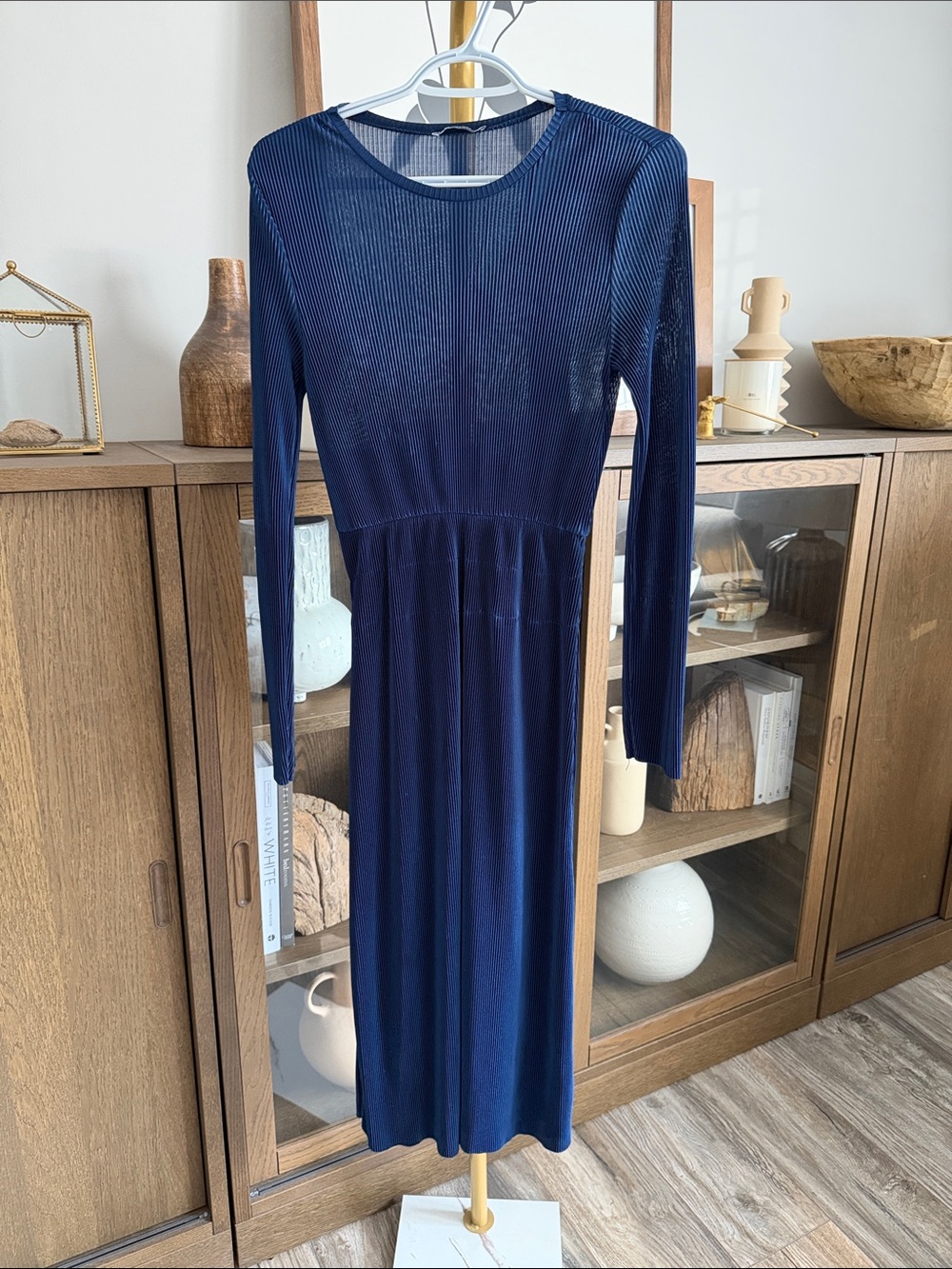 6. Zara Navy Ribbed Long Sleeve Midi Dress.